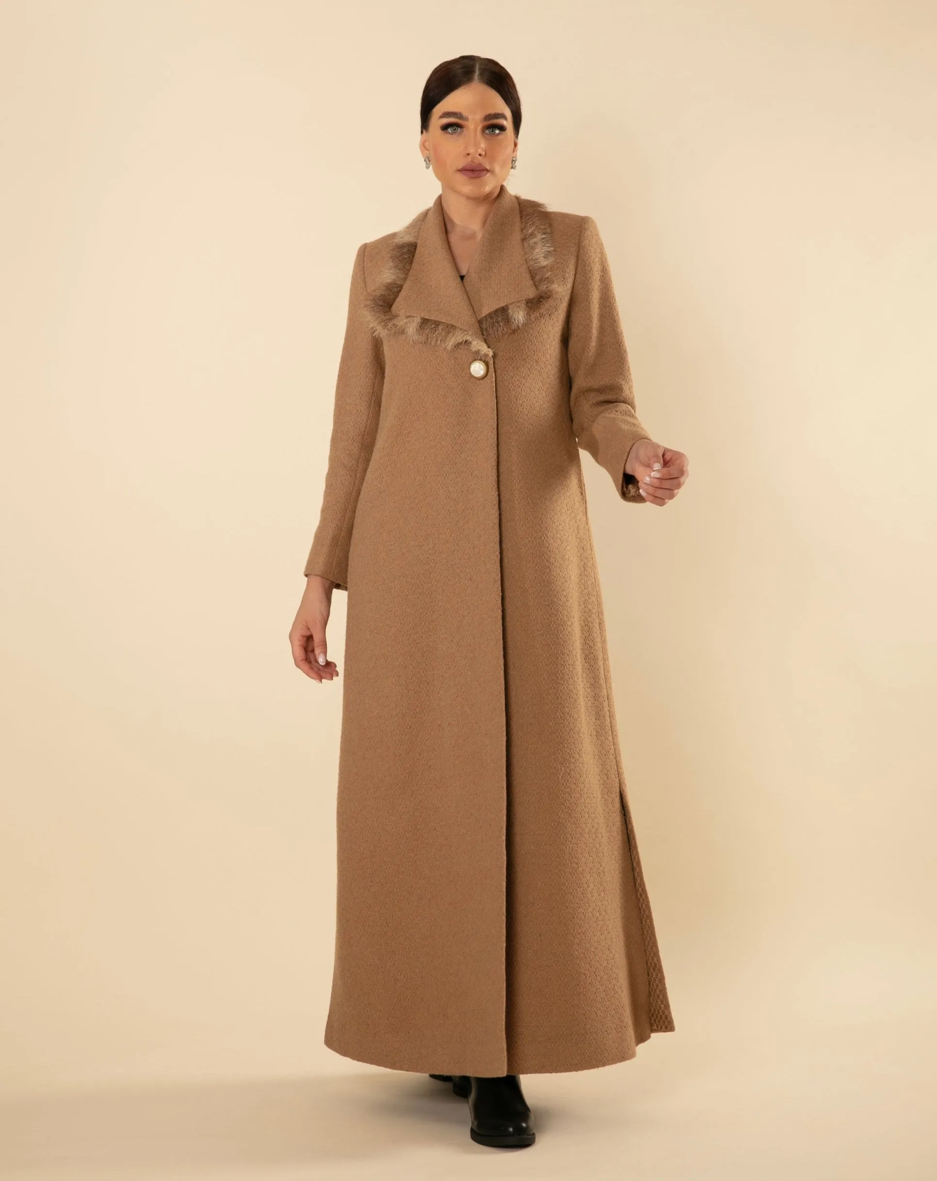 CAMEL CLASSY COAT WITH FUR COLLAR