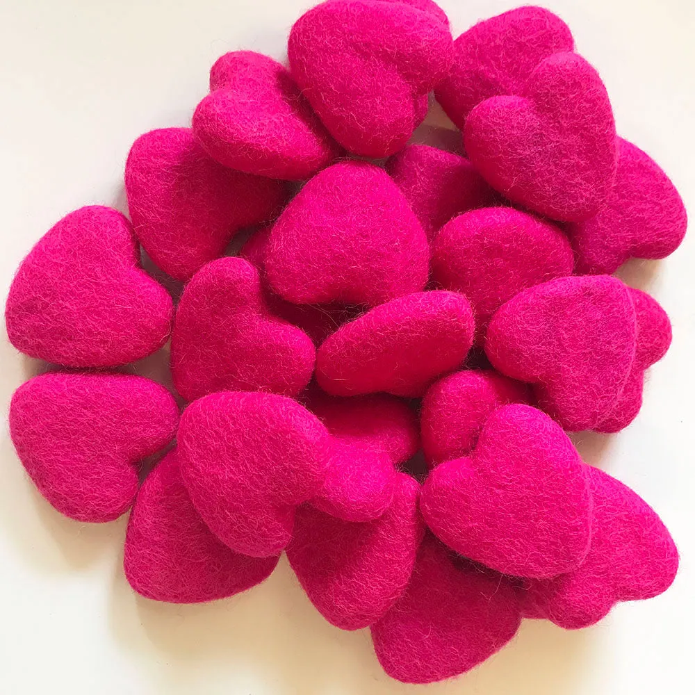 Felt Hearts Bright Pink