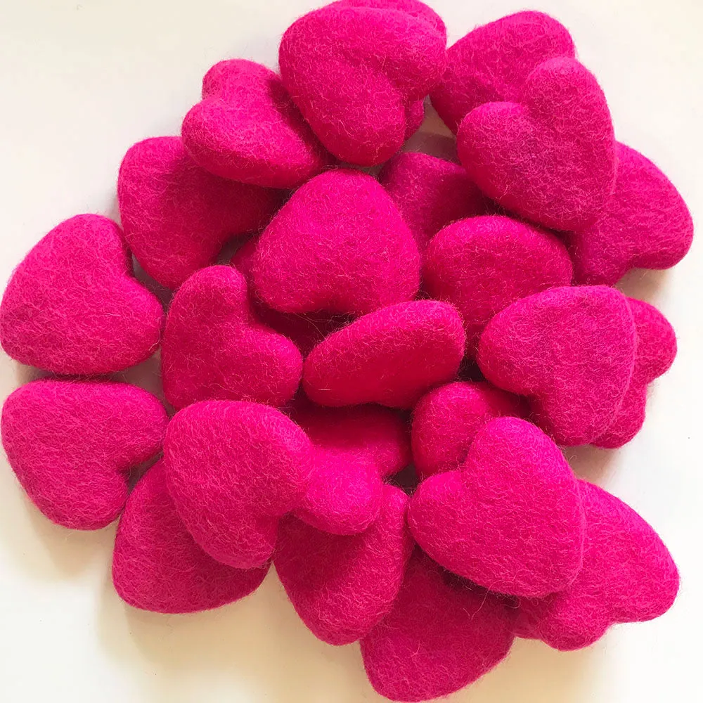 Felt Hearts Bright Pink