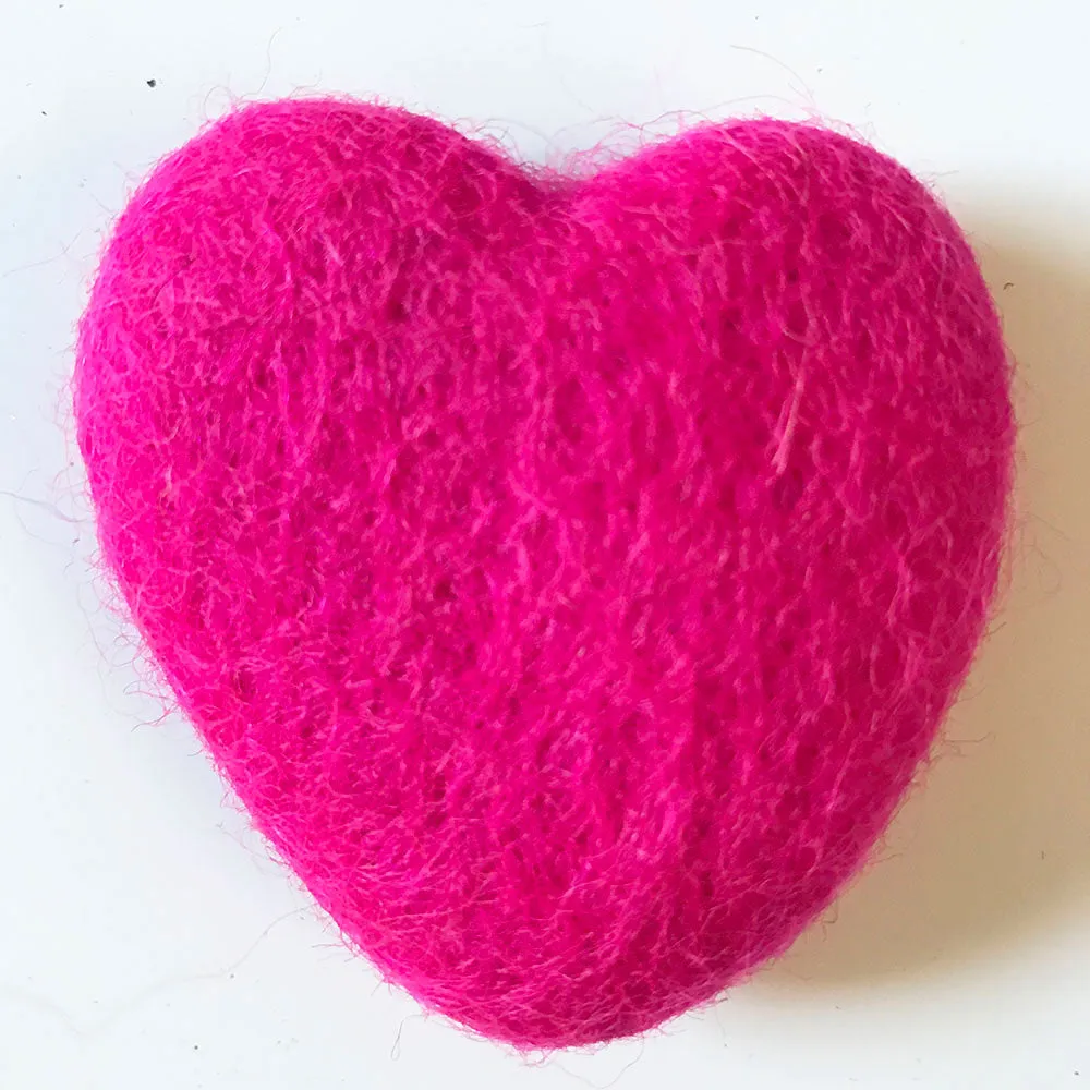 Felt Hearts Bright Pink