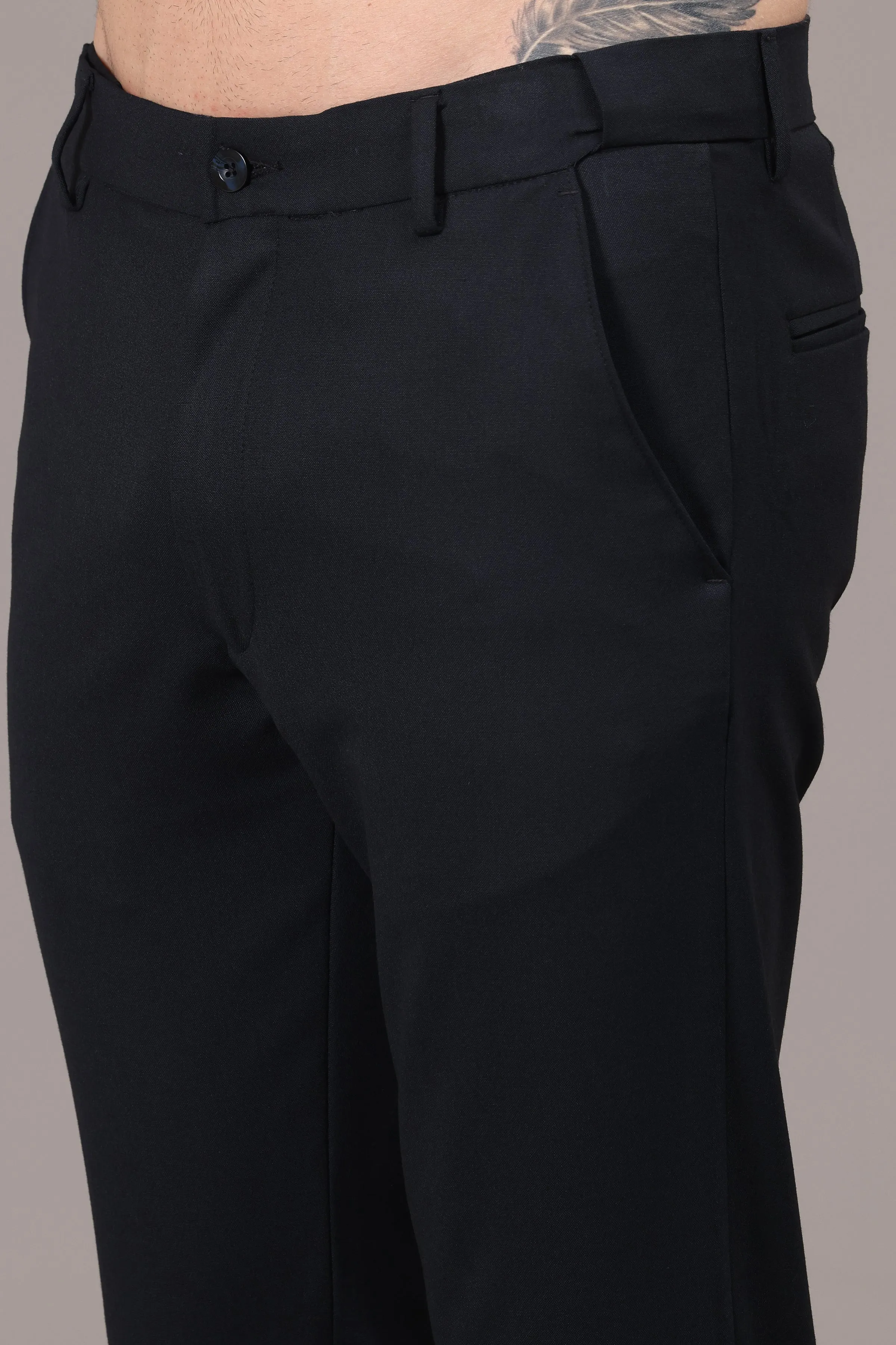 Ivyn Elegant Black Slim-Fit Formal Trousers