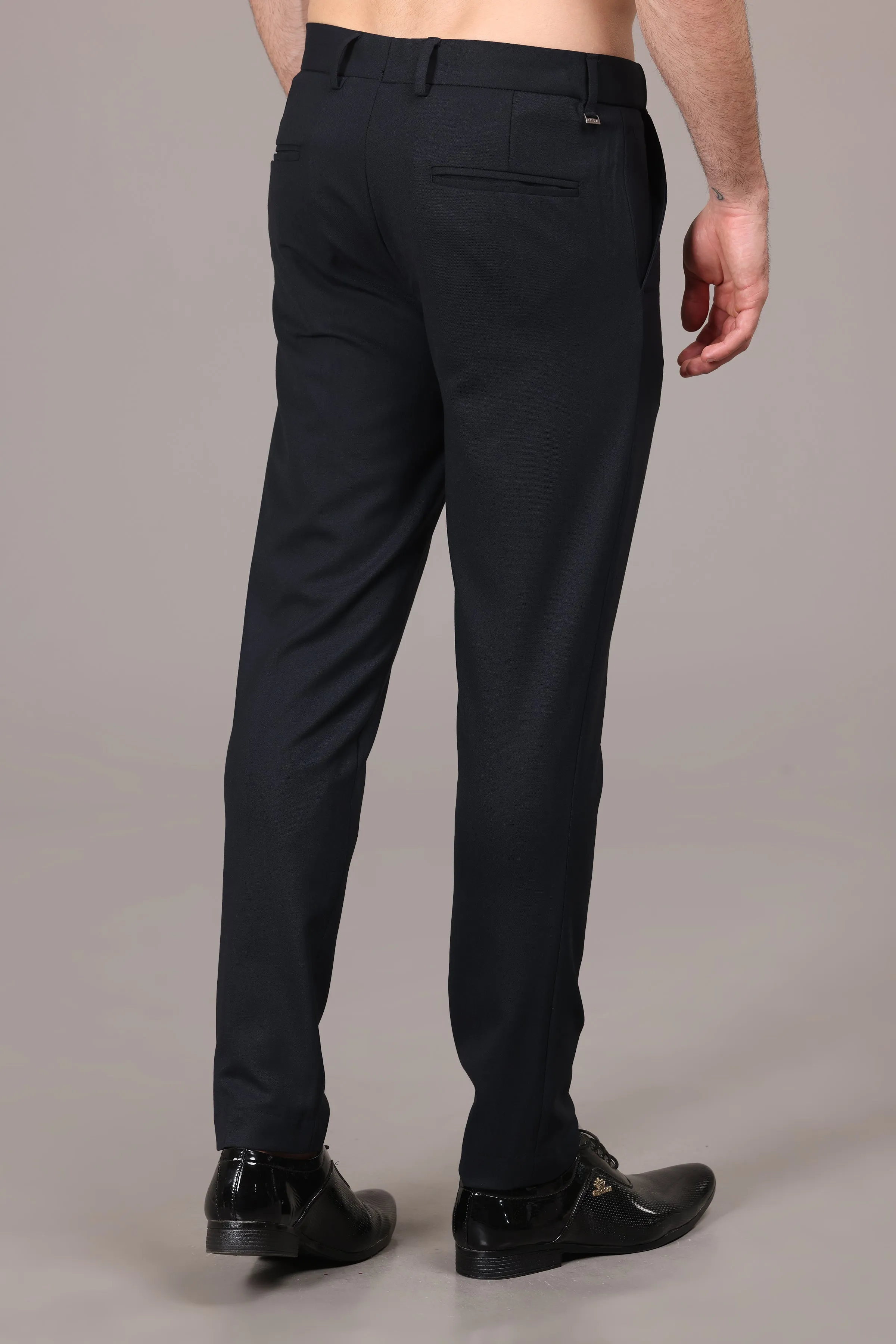 Ivyn Elegant Black Slim-Fit Formal Trousers