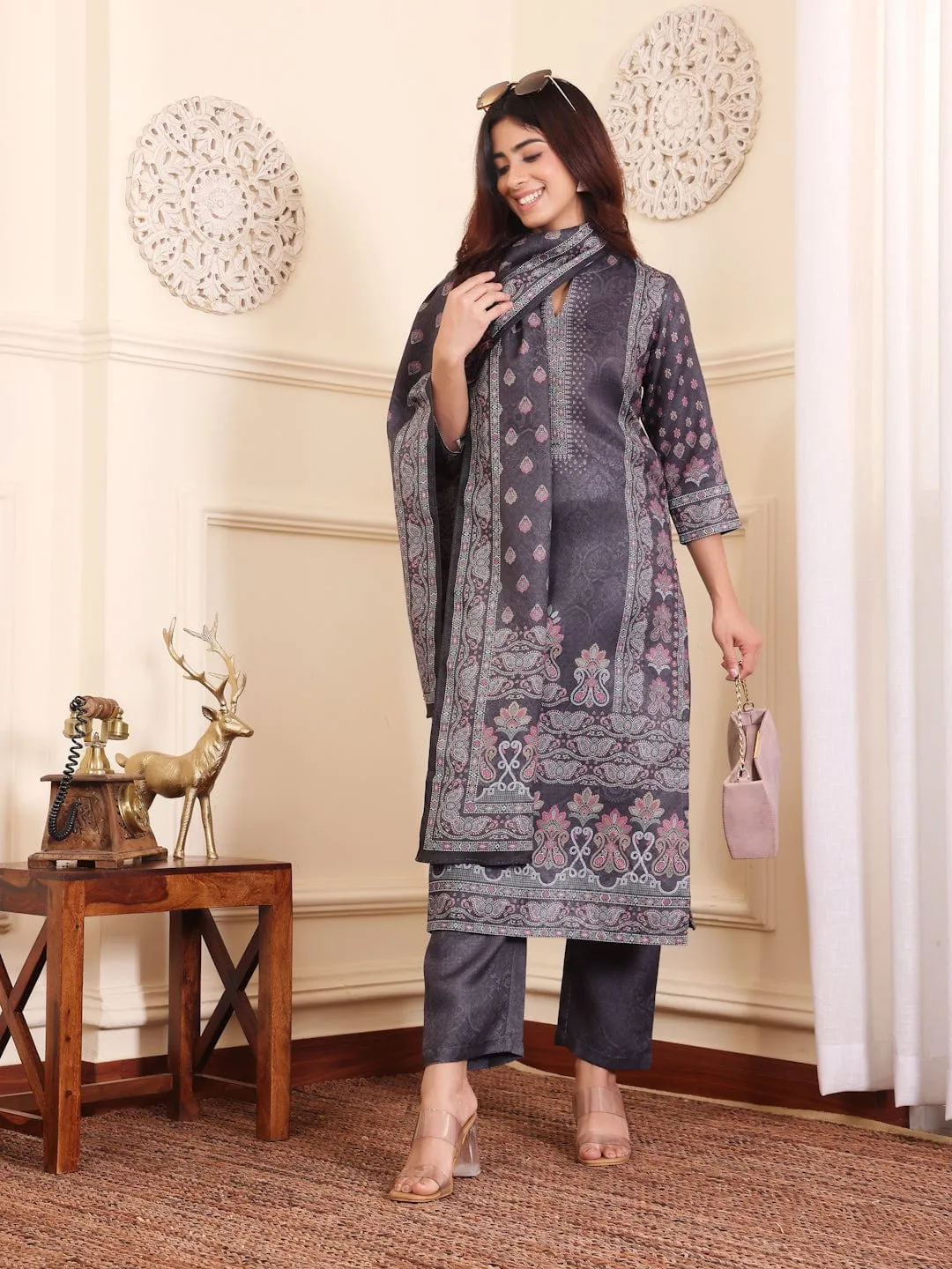 Varanga Women Grey Ethnic Printed Winter Straight Kurta With Trousers And Printed Dupatta.