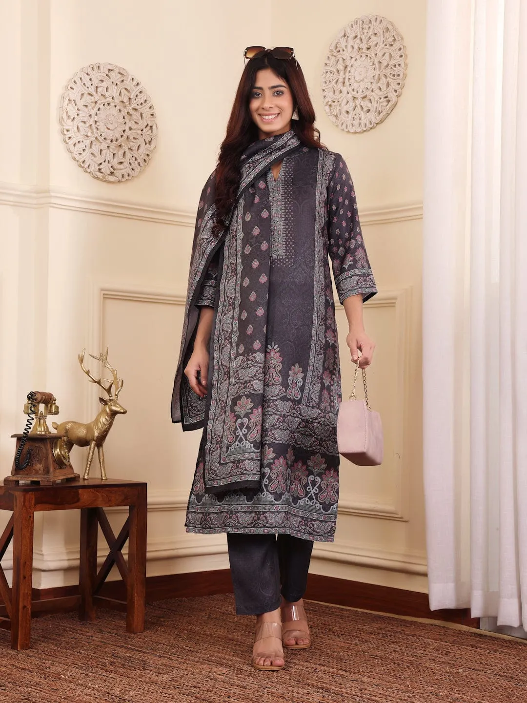 Varanga Women Grey Ethnic Printed Winter Straight Kurta With Trousers And Printed Dupatta.