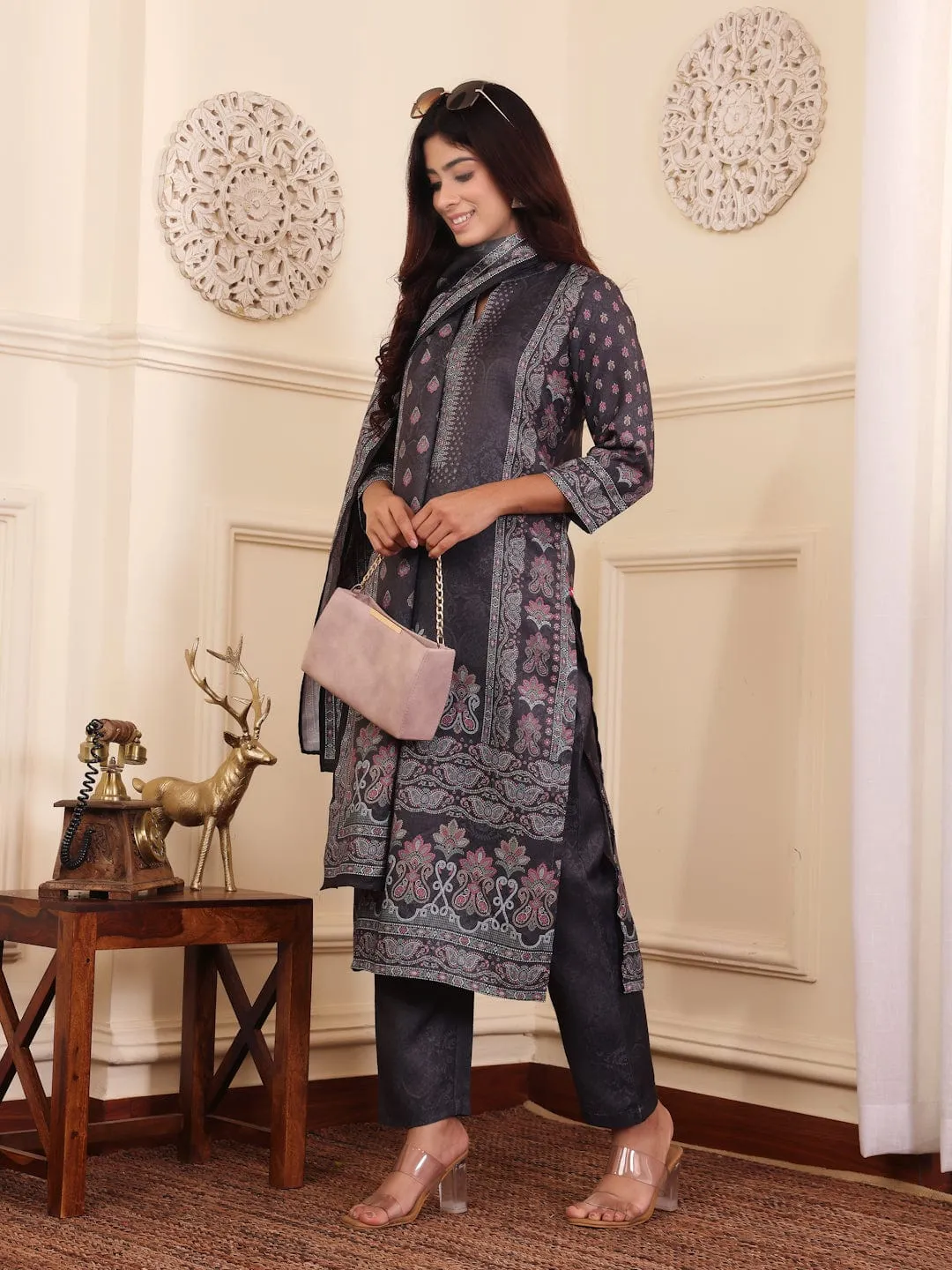 Varanga Women Grey Ethnic Printed Winter Straight Kurta With Trousers And Printed Dupatta.